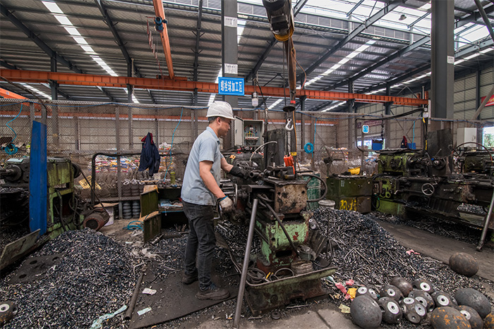 随州网架配件-螺栓球加工车间